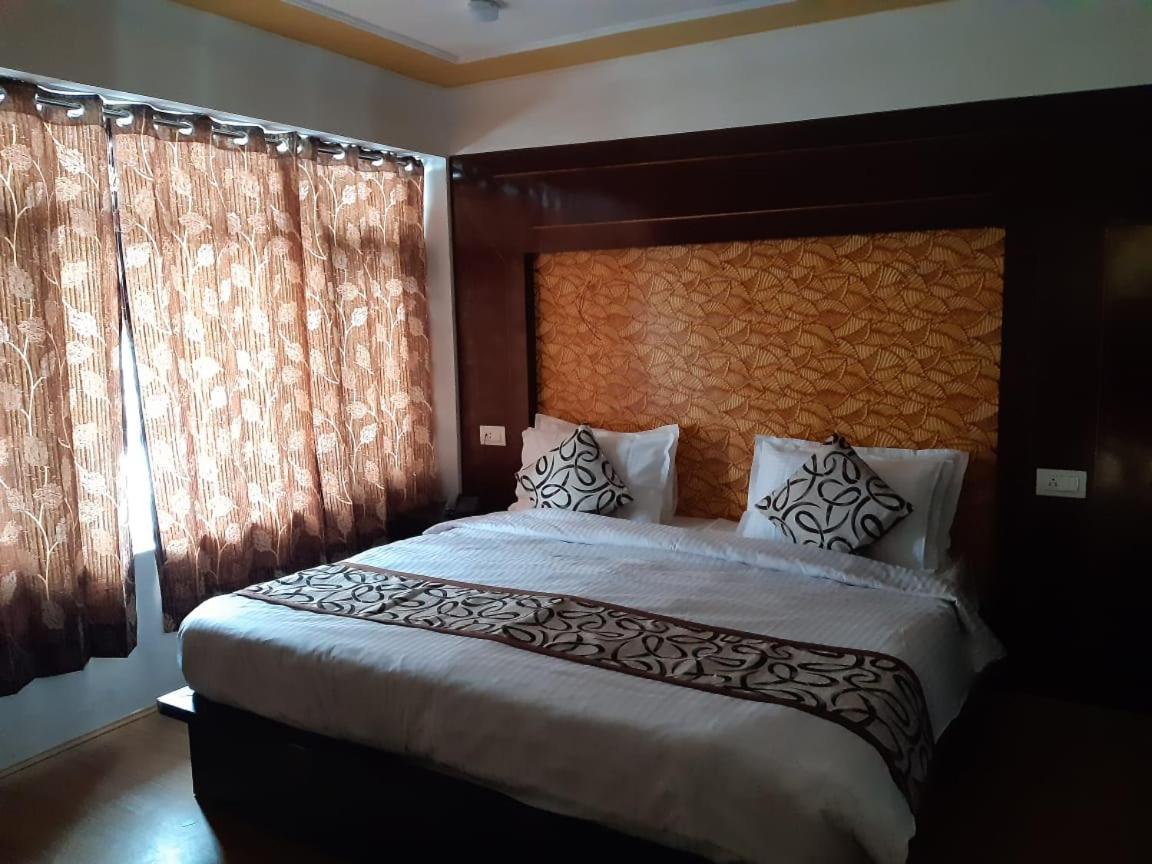 Hotel D Indian Kargil Exterior photo